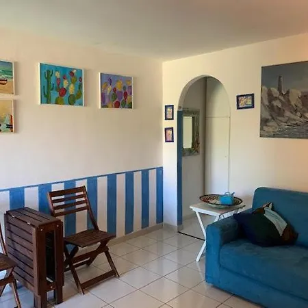 Casa Arlecchina 아파트 리오마리나
